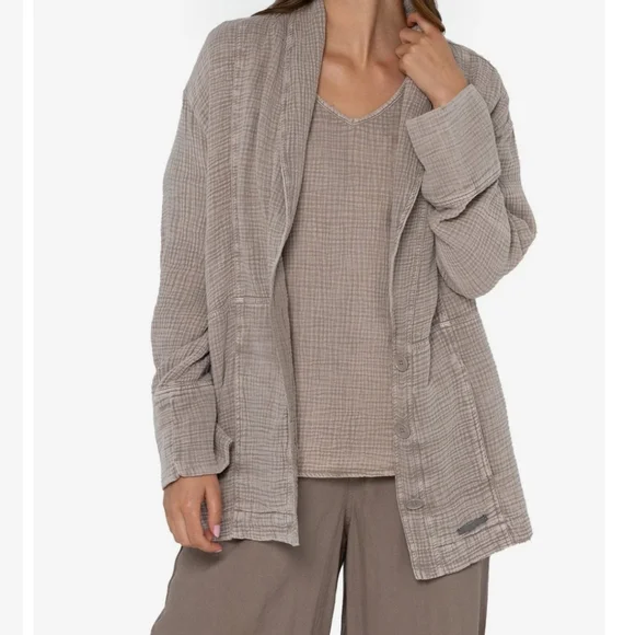 🏷️ Peace Love World Button-Front Gauze Topper Jacket Mushroom Size 2X - Picture 2 of 2